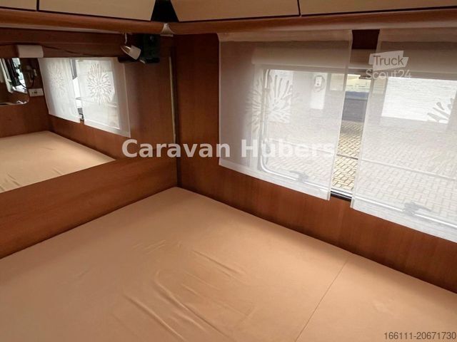 Ημιενσωματωμένο αυτοκινούμενο τροχόσπιτο CARADO T 348 - Hub/Festbett - Klima - Garage -