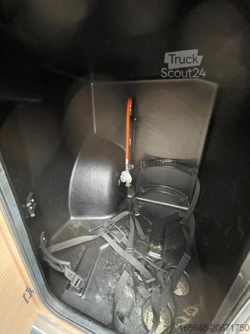 Τροχόσπιτο αυτοκινούμενο ROADCAR R 600 | Makise, RFK,AHK. | *Miete*