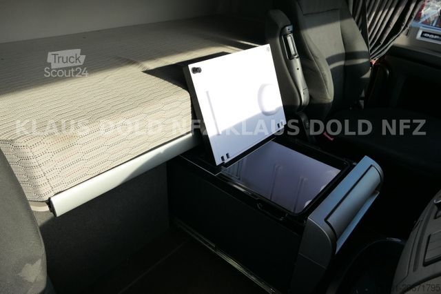 Standard dragbil DAF XF 530 Retarder Standklima XL-Tank Euro 6