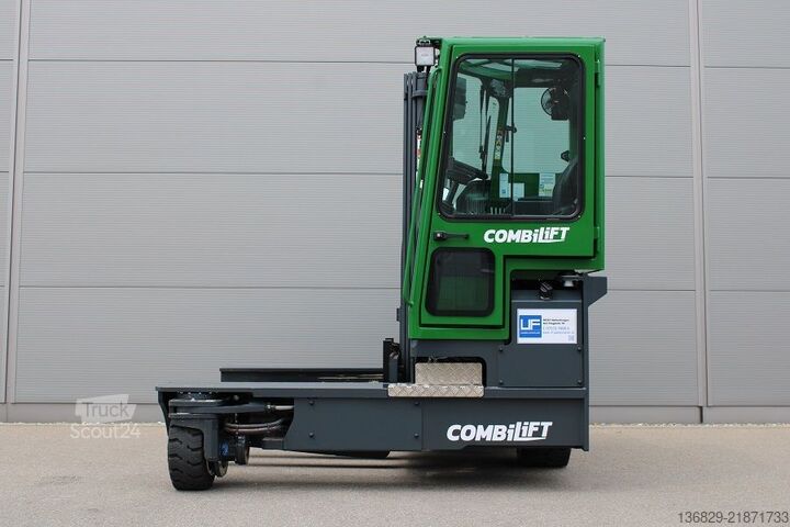 Carrello elevatore a 4 direzioni Combilift C 4000 Mk 4