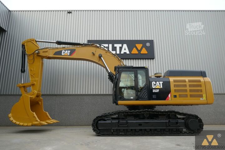 الحفارة الزاحفة Caterpillar 352F