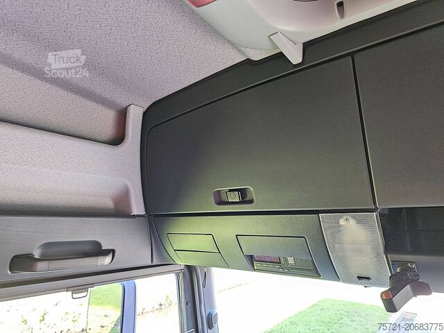 Valiză M.A.N. 12.220 TGL SLAAPCABINE