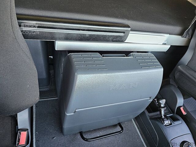 Valiză M.A.N. 12.220 TGL SLAAPCABINE