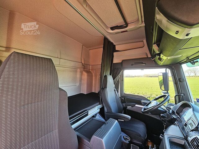 Valiză M.A.N. 12.220 TGL SLAAPCABINE