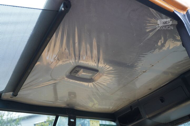 Excavateur sur roues Hyundai Robex 55W-9 Wheeled Excavator 5.5t / 2pc