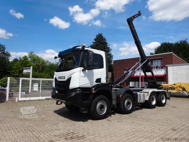 Vozidlo s hákom na kontajnery IVECO X-WAY 480 HIAB ABROLLER 8x4