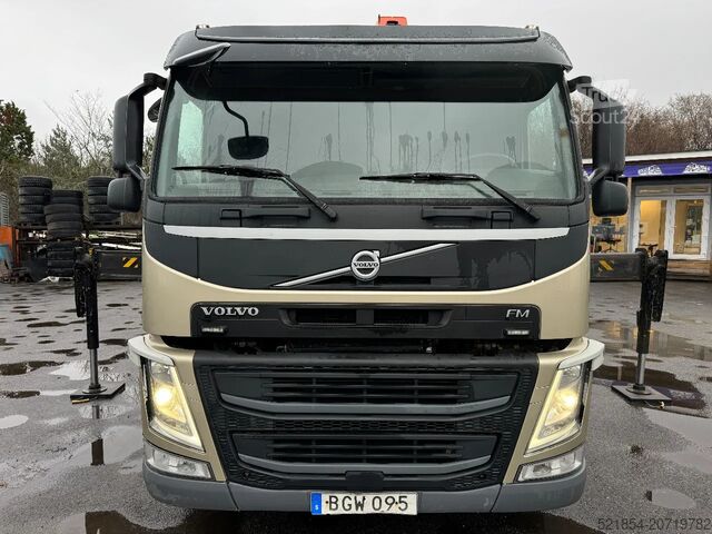 Lastplattform Volvo FM 11.330 4x2, Flatbed-truck with 18t/m Crane, ...