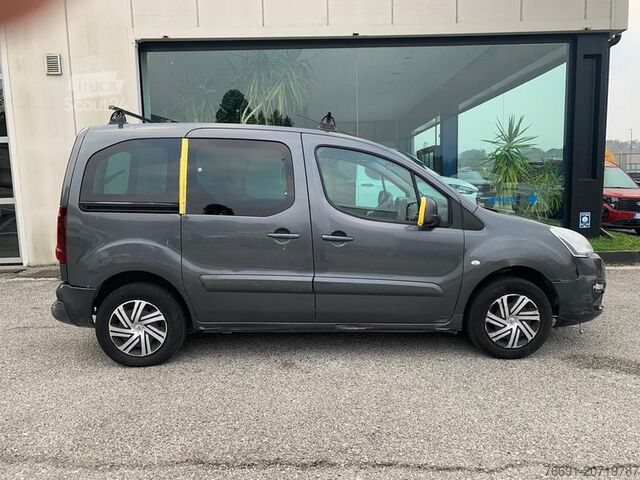 Compact van Citroen Berlingo Multispace 5 posti - Autocarro -