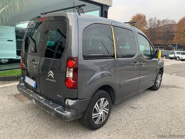 Compact van Citroen Berlingo Multispace 5 posti - Autocarro -