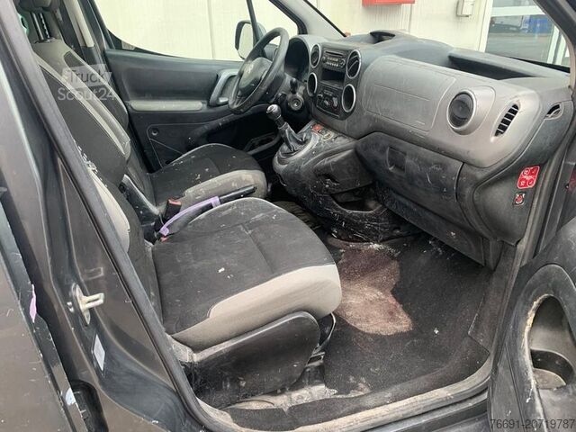 Compact van Citroen Berlingo Multispace 5 posti - Autocarro -