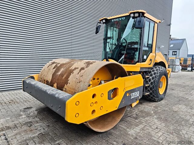 Bandenroller Volvo SD135B