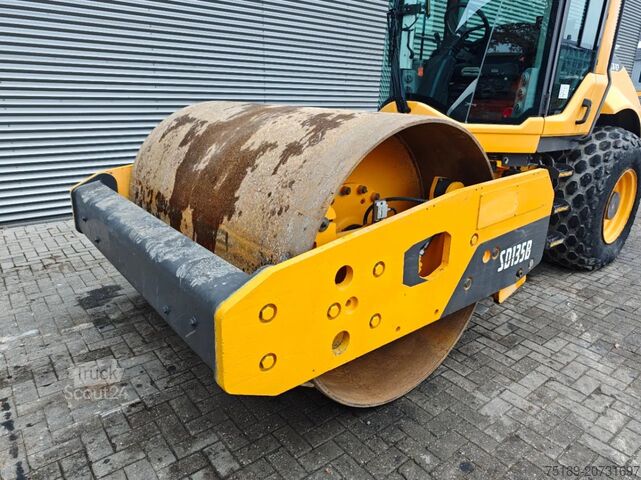 Bandenroller Volvo SD135B