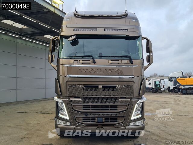 Chassis med førerhus Volvo FH 540 FH 8X4 Chassis Lift+Steering Axle Automa...