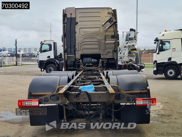 Chassis med førerhus Volvo FH 540 FH 8X4 Chassis Lift+Steering Axle Automa...