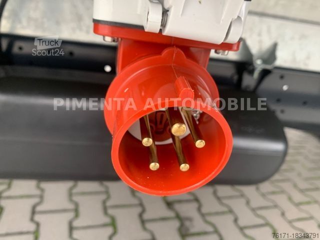 Fourgon isotherme frigorifique IVECO Daily 70C18HA8 TK KOFFER AUT THERMOK LED RFK KLI