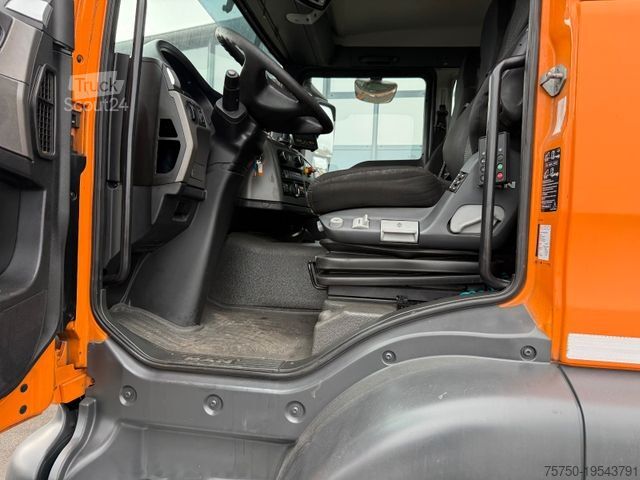 Podwozie ciężarówki MAN TGS 32.360 8x2 Fahrgestell- 4 Achser