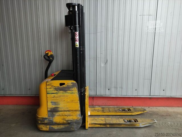 Palettenstapler Yale MS16AC