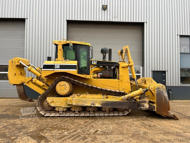 Levelling machine Caterpillar D8R - Single shank ripper