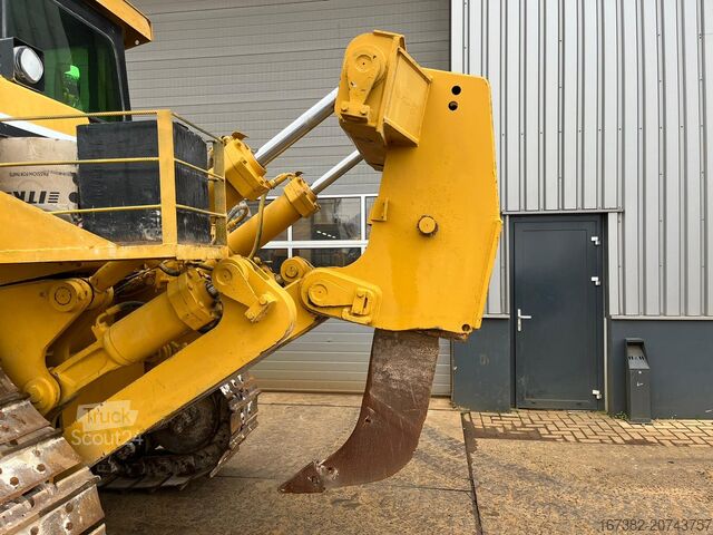 Levelling machine Caterpillar D8R - Single shank ripper