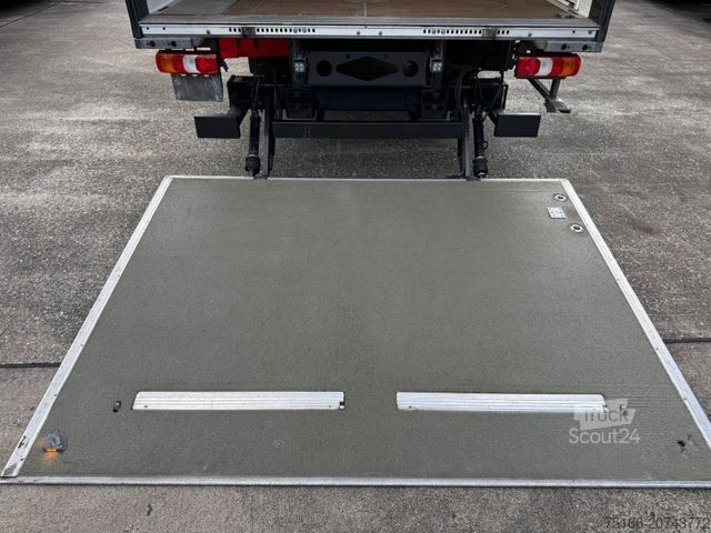 Dostavno vozilo s kesonom MERCEDES-BENZ ATEGO 818 L Koffer 7,30 m LBW 1 T*Seitentür