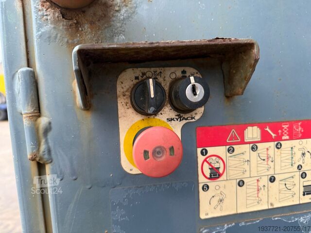 Zwyżka Nożycowa SkyJack SJ 9250