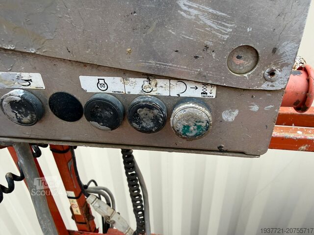 Zwyżka Nożycowa SkyJack SJ 9250