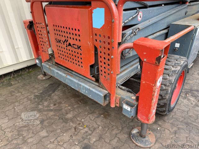 Zwyżka Nożycowa SkyJack SJ 9250