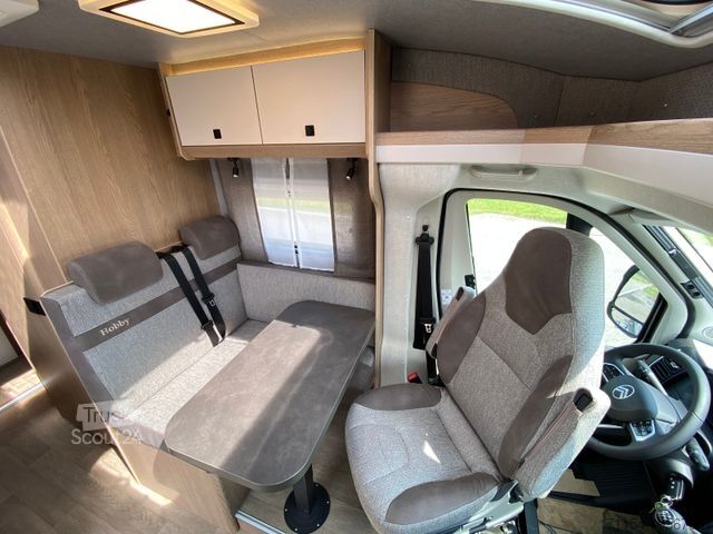 Half-integraal camper HOBBY OnTour C 700 GQ MJ25/MARKISE/RFK/SAFETY-PAKET