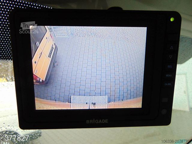 Vrachtwagen met bakwagen IVECO Daily 35 S 11 A / P Maxi Postkoffer REGALSYSTEM