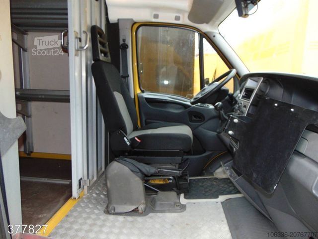 Vrachtwagen met bakwagen IVECO Daily 35 S 11 A / P Maxi Postkoffer REGALSYSTEM