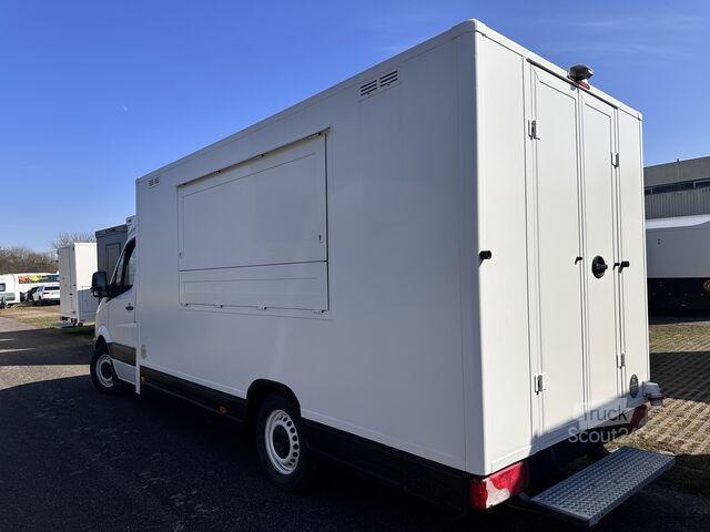 Magasin Mobile Mercedes-Benz Foodtruck, Imbisswagen, Food Truck mit neuer Küche und Ausstattung