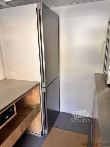 Magasin Mobile Mercedes-Benz Foodtruck, Imbisswagen, Food Truck mit neuer Küche und Ausstattung