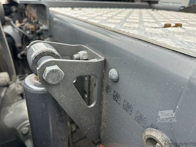 Standard-SZM Scania R580 V8 6x2 Boogie / Retarder/ Full Air / 2 Tank