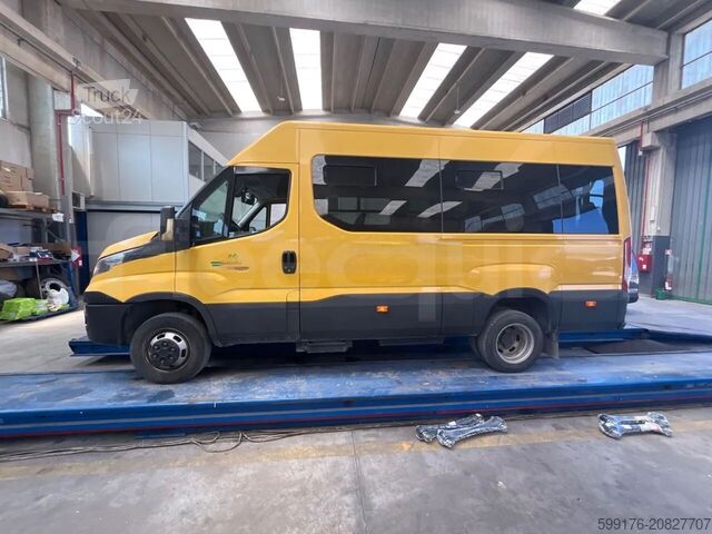 Autobus linee interurbane IVECO Daily 50C14N
