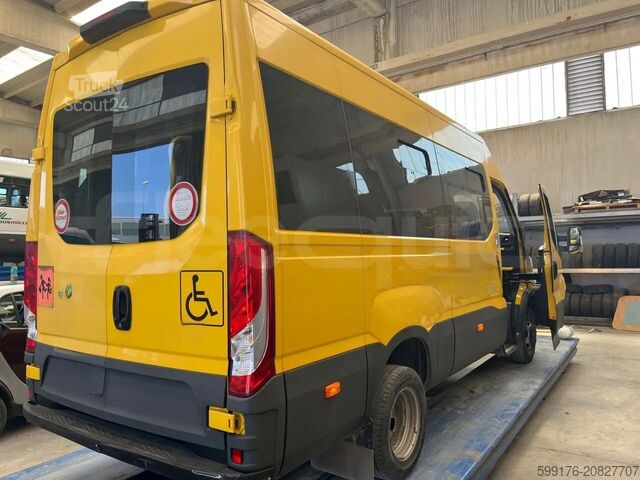 Autobus linee interurbane IVECO Daily 50C14N