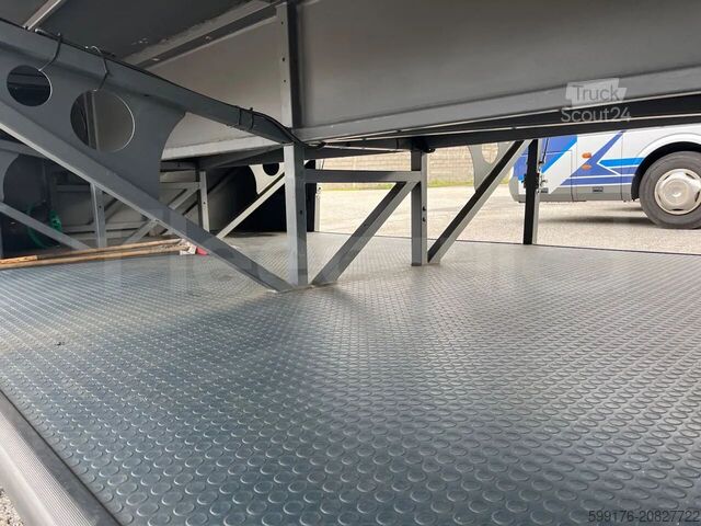 Touring car Neoplan JETLINER