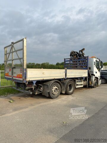 Caminhão com carroceria fixa basculante Iveco Stralis 500