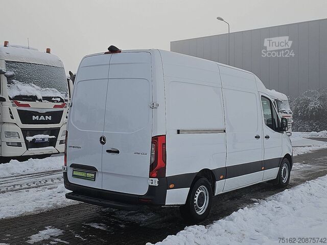 Augsta jumta universālis MERCEDES-BENZ SPRINTER 315 L2H2 LED Standkachel