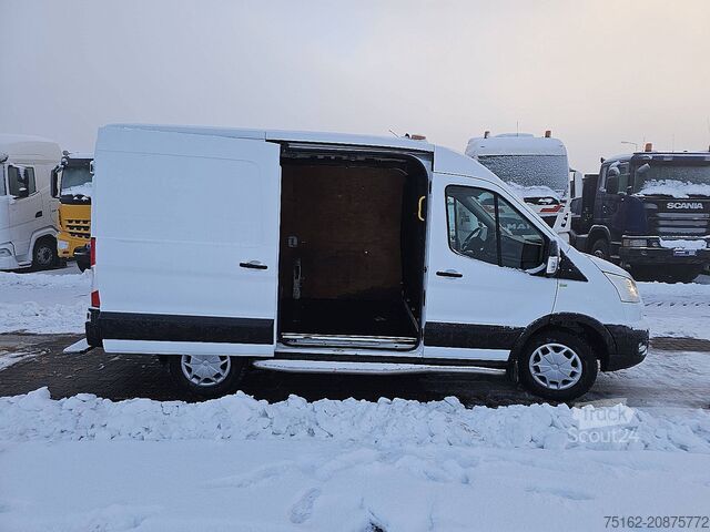 Carrinha de tejadilho alto FORD TRANSIT 2.0 L3H2 Navi Trekhaak