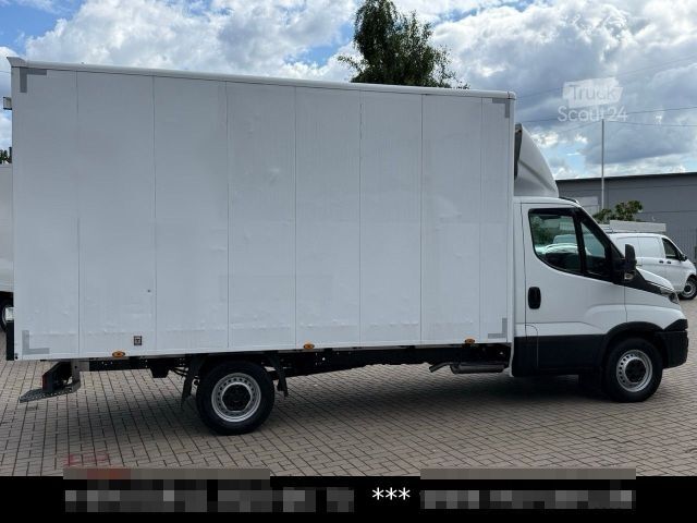 Transporter mit Koffer IVECO Daily 35s14 Möbel Maxi 4,38 l / 2,37 hoch 22 m³