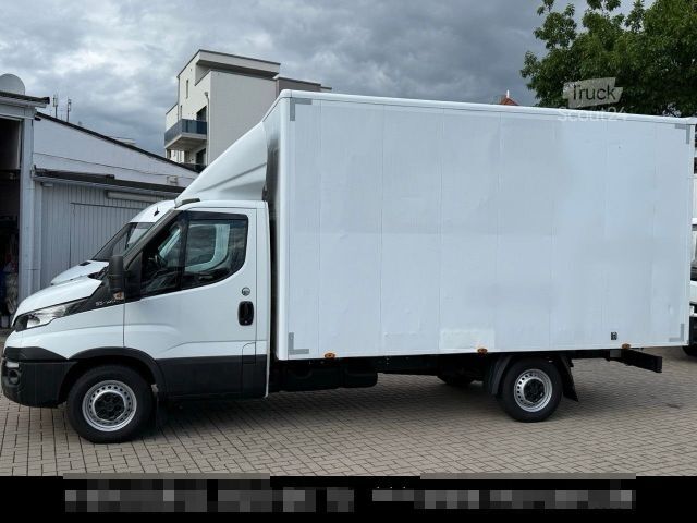 Transporter mit Koffer IVECO Daily 35s14 Möbel Maxi 4,38 l / 2,37 hoch 22 m³