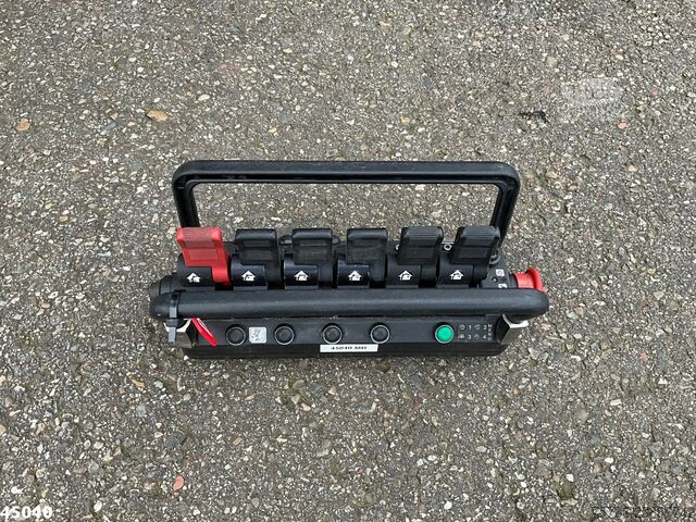 Camión grúa Mercedes-Benz Actros 4141 8x4 manual Hiab 32 Tonmeter laadkra...