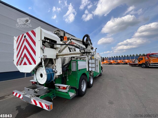 Vehículo de succión Volvo FM 340 6x4 7m³ Combi kolkenzuiger Just 159.037 km!