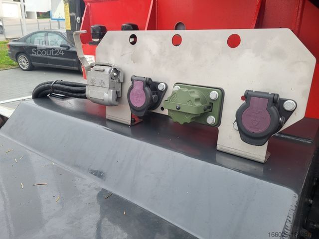 Schwerlast LKW/SZM VOLVO FMX 540 6x2 mit Kran Fassi F545.2.28