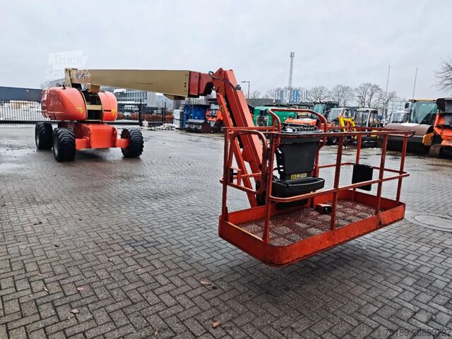 Plate-forme télescopique JLG 860 SJ