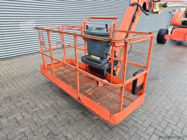 Plate-forme télescopique JLG 860 SJ