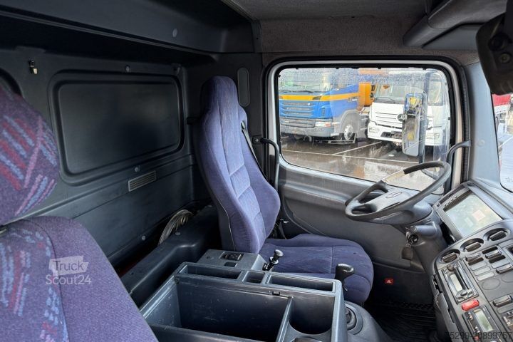Camion caisson Mercedes-Benz Atego 1528 4x2 Koffer+HB / Swiss-Vehicle