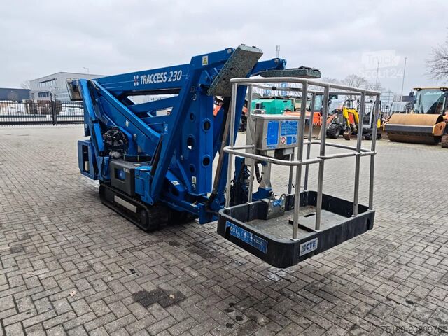 Scharnierende telescopische hoogwerker CTE Traccess 230