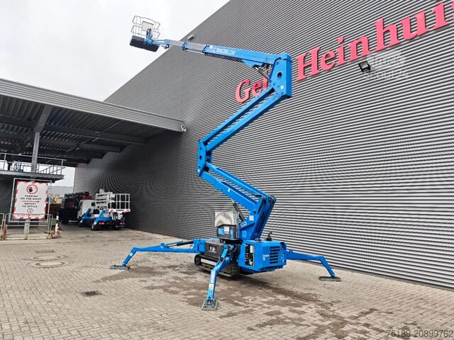 Scharnierende telescopische hoogwerker CTE Traccess 230