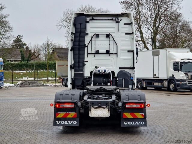 Standard-SZM Volvo FH 13.500 Globetrotter XL 6x2 - Retarder - Full...